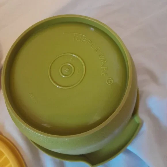 VTG Retro 1970s Tupperware Replacement Bowls: 886-12, 886-14, 886-16 & Lid: 812 - Picture 5 of 15